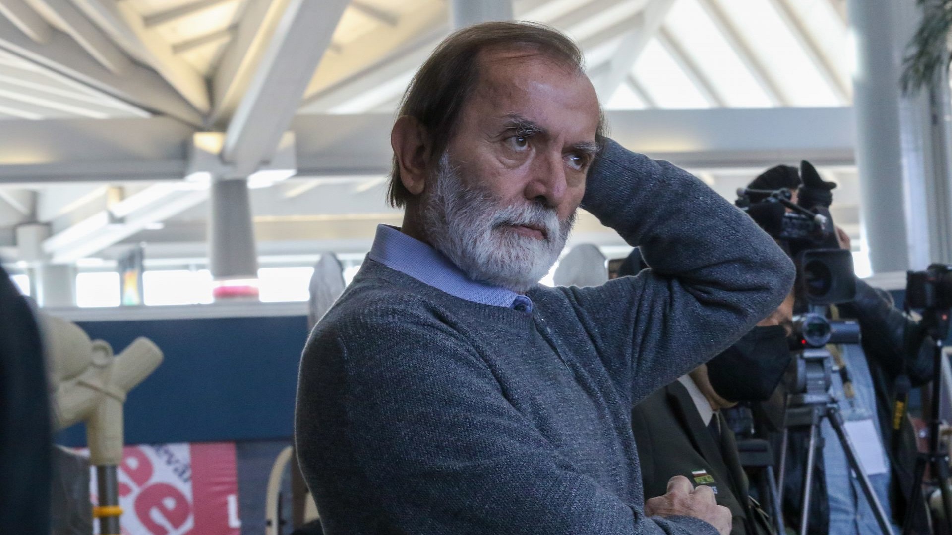 Epigmenio Ibarra reestructura millonario préstamo días antes de salida de AMLO