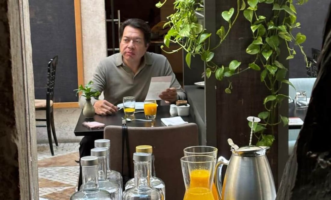Captan a Mario Delgado vacacionando en lujoso hotel de Portugal