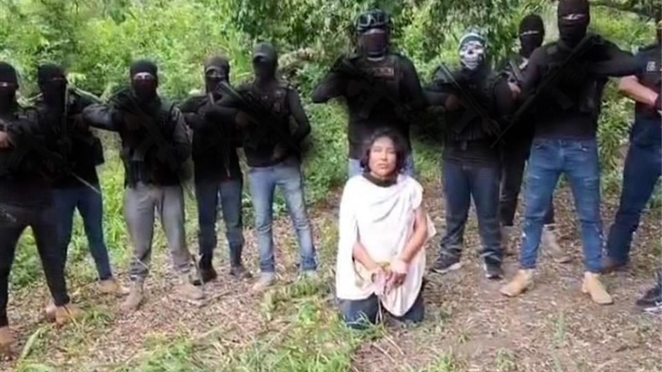 Ejecutan a mujer taxista de 62 años en Veracruz para “dar ejemplo” a quienes no pagan extorsión