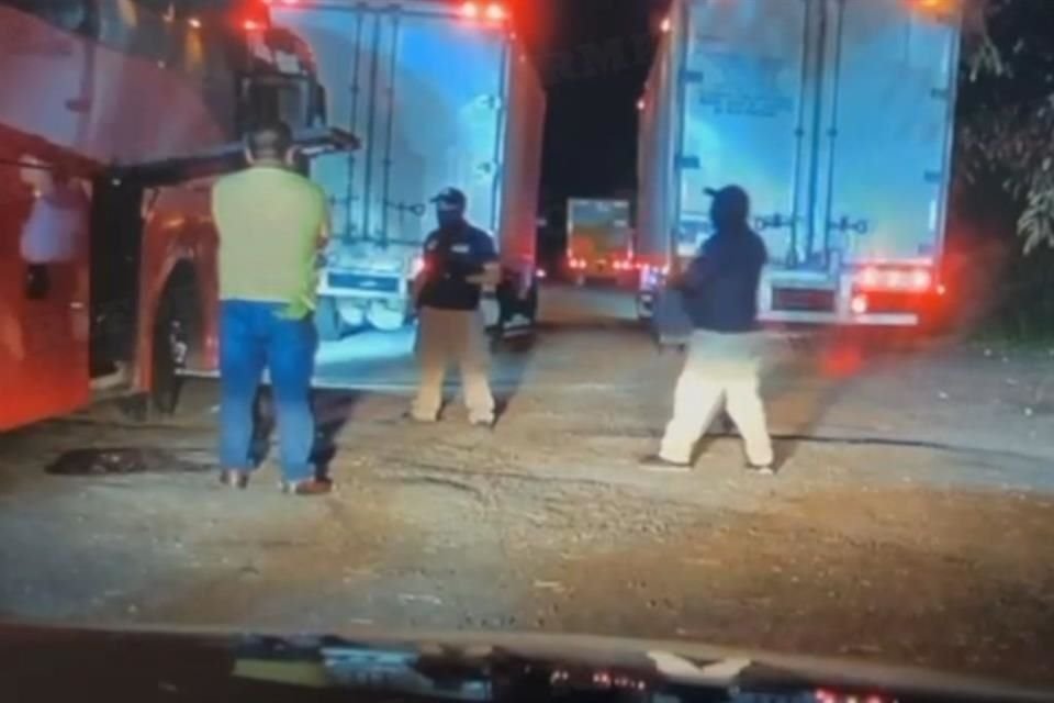Policías cobran “cuota” para la Mafia Veracruzana: hasta 30 mil pesos por dejar pasar a transportistas