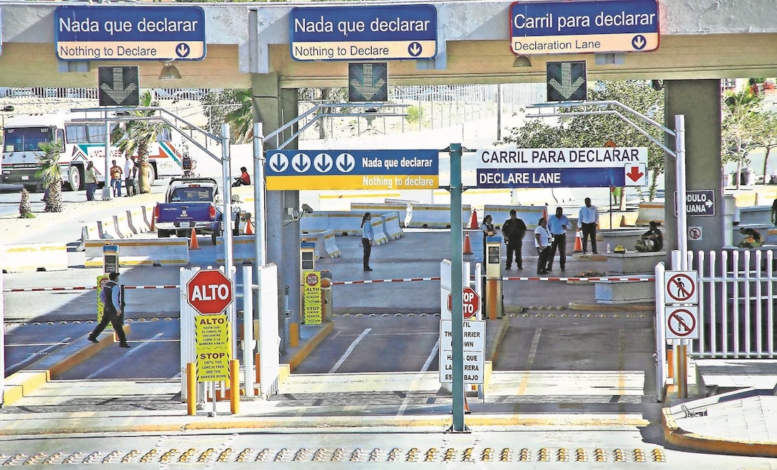 Directivo de Aduanas bajo investigación por lavado de 257 millones de pesos