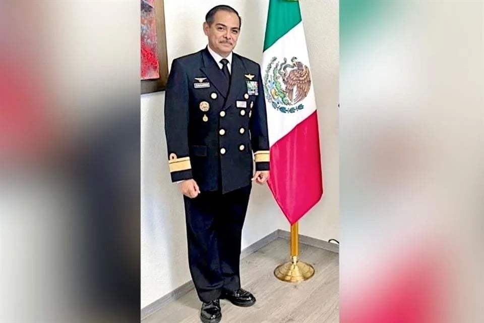 Vinculan a otro Vicealmirante con red de huachicol fiscal en Tampico