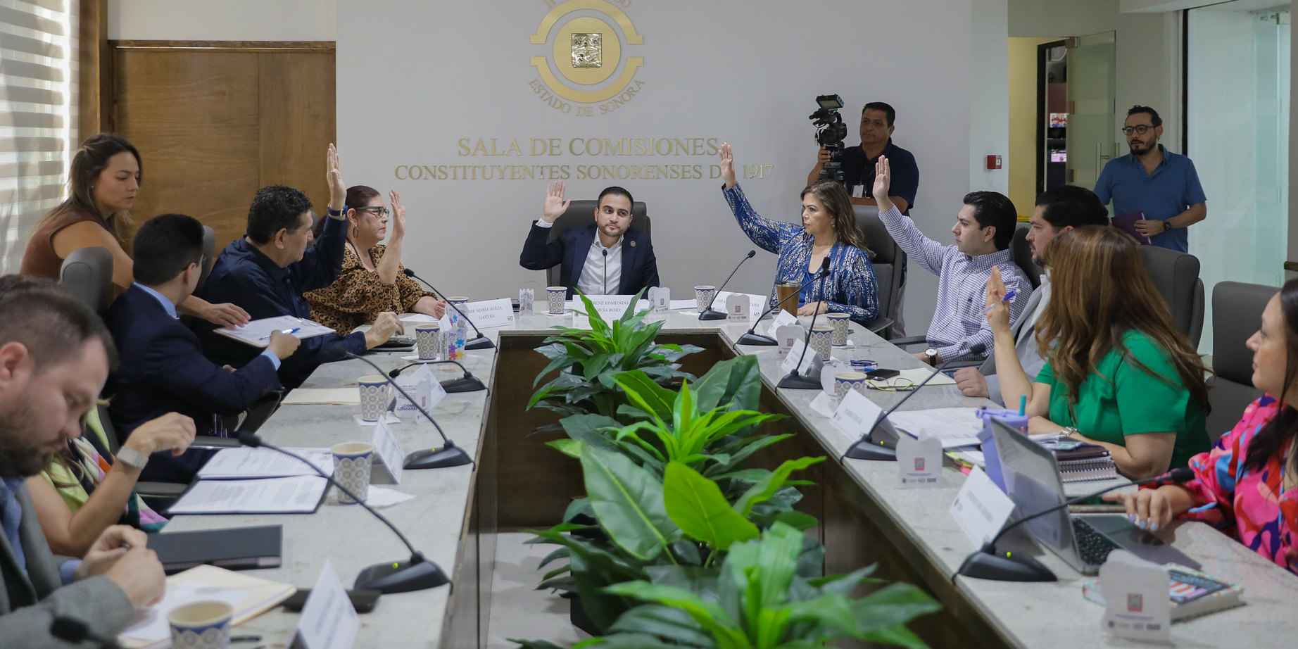 Buscan agilizar adopciones con reforma al Código de Familia