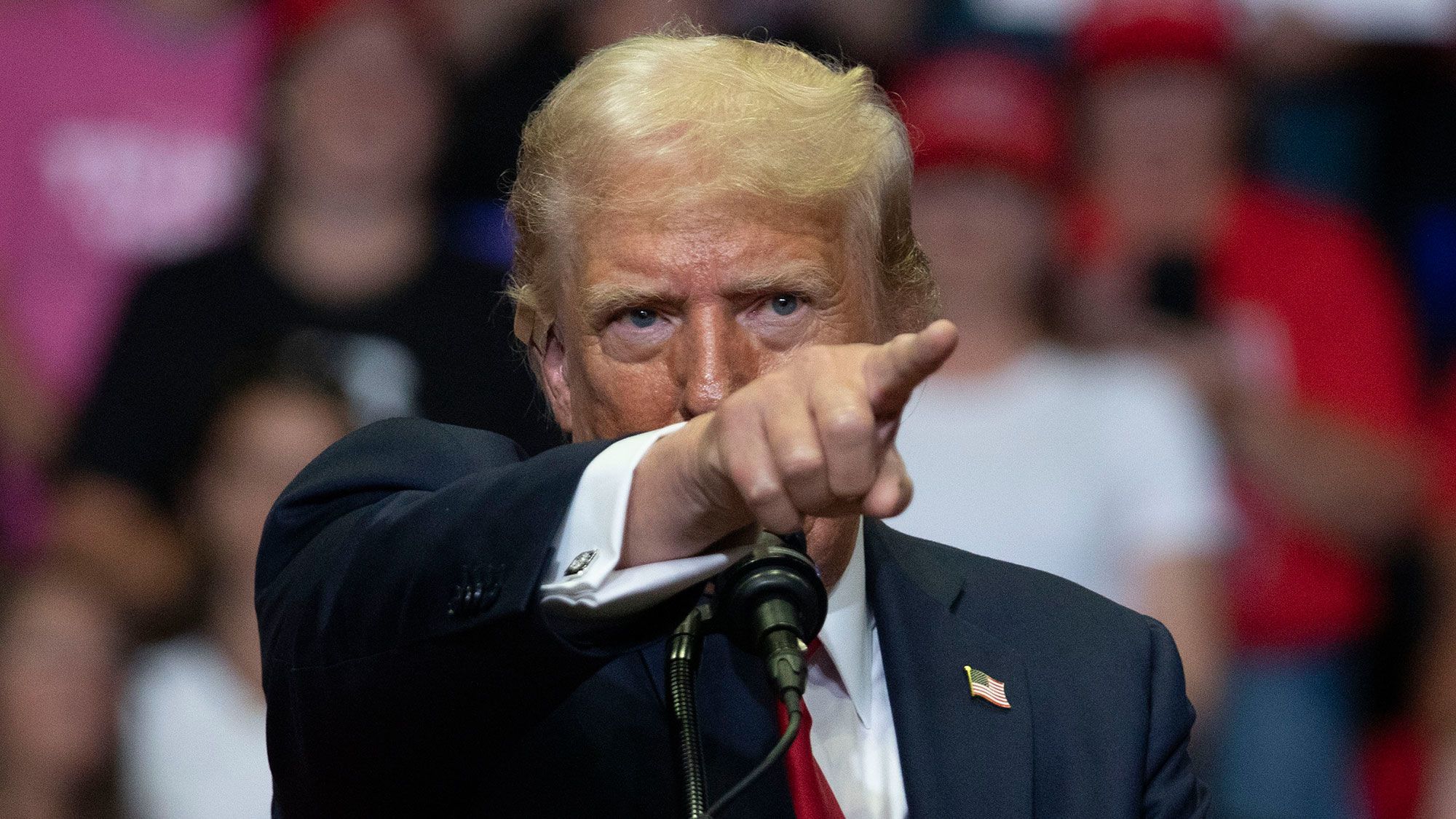 Trump va por narcos mexicanos: presume captura de más de 3 mil líderes en un mes