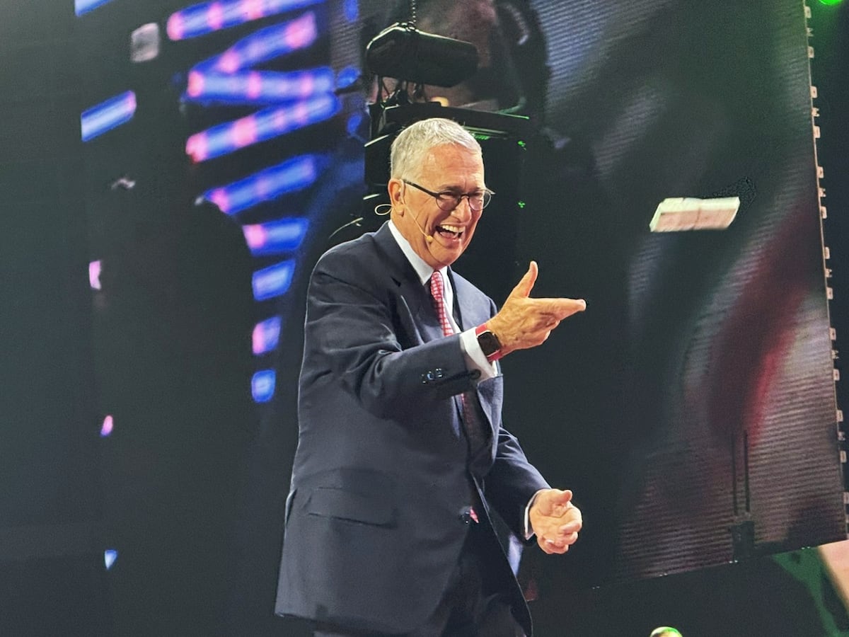 Ricardo Salinas Pliego arma fiesta con ataques a Morena y guiños políticos  - SonoraPresente