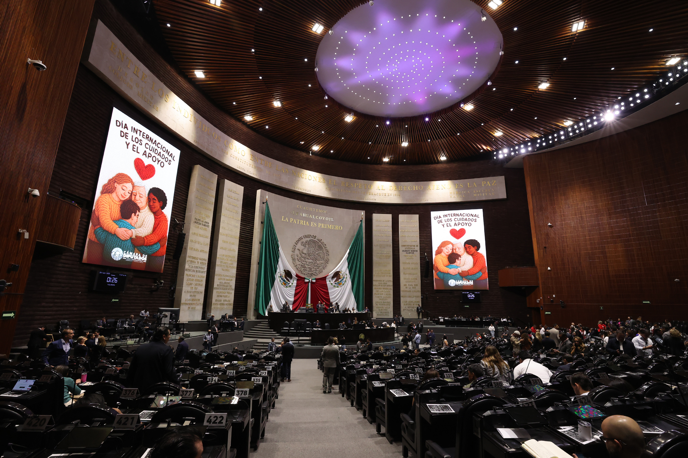 “Ni modo, se hicieron el harakiri”: diputados faltan pese a llamados a sesiones presenciales