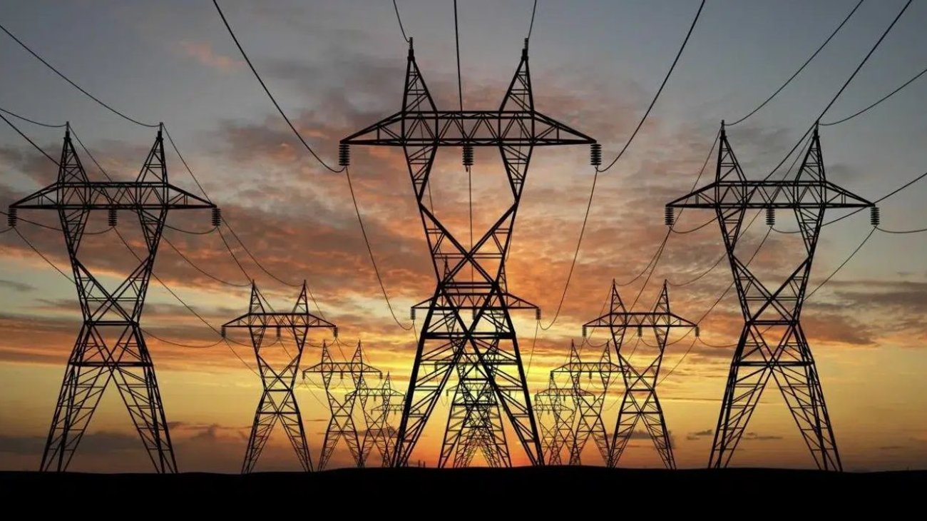 Sheinbaum promete inversiones tras retrasos en red eléctrica heredada de AMLO