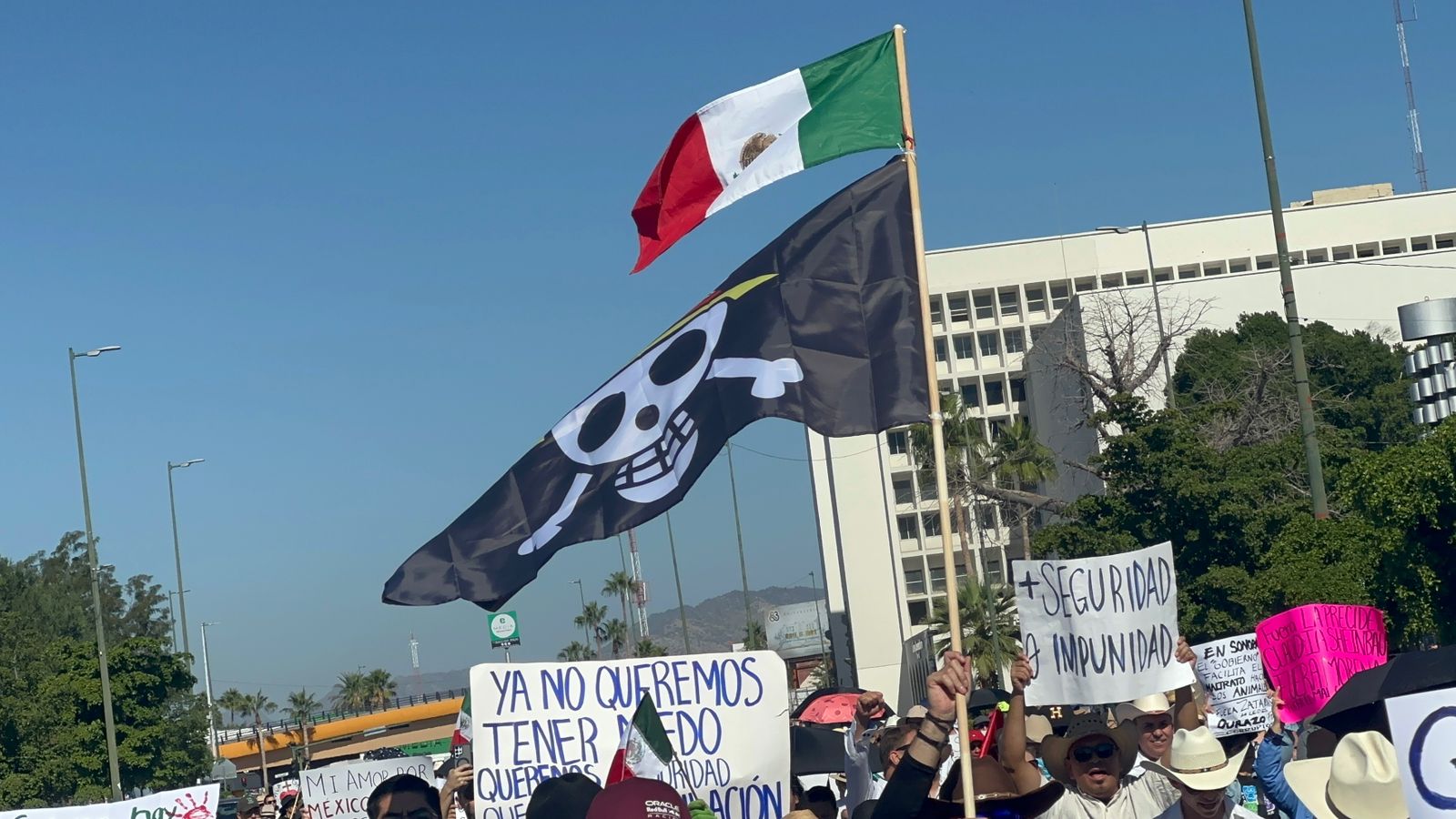 Marchas en Sonora del 15N: jóvenes exigen justicia y seguridad