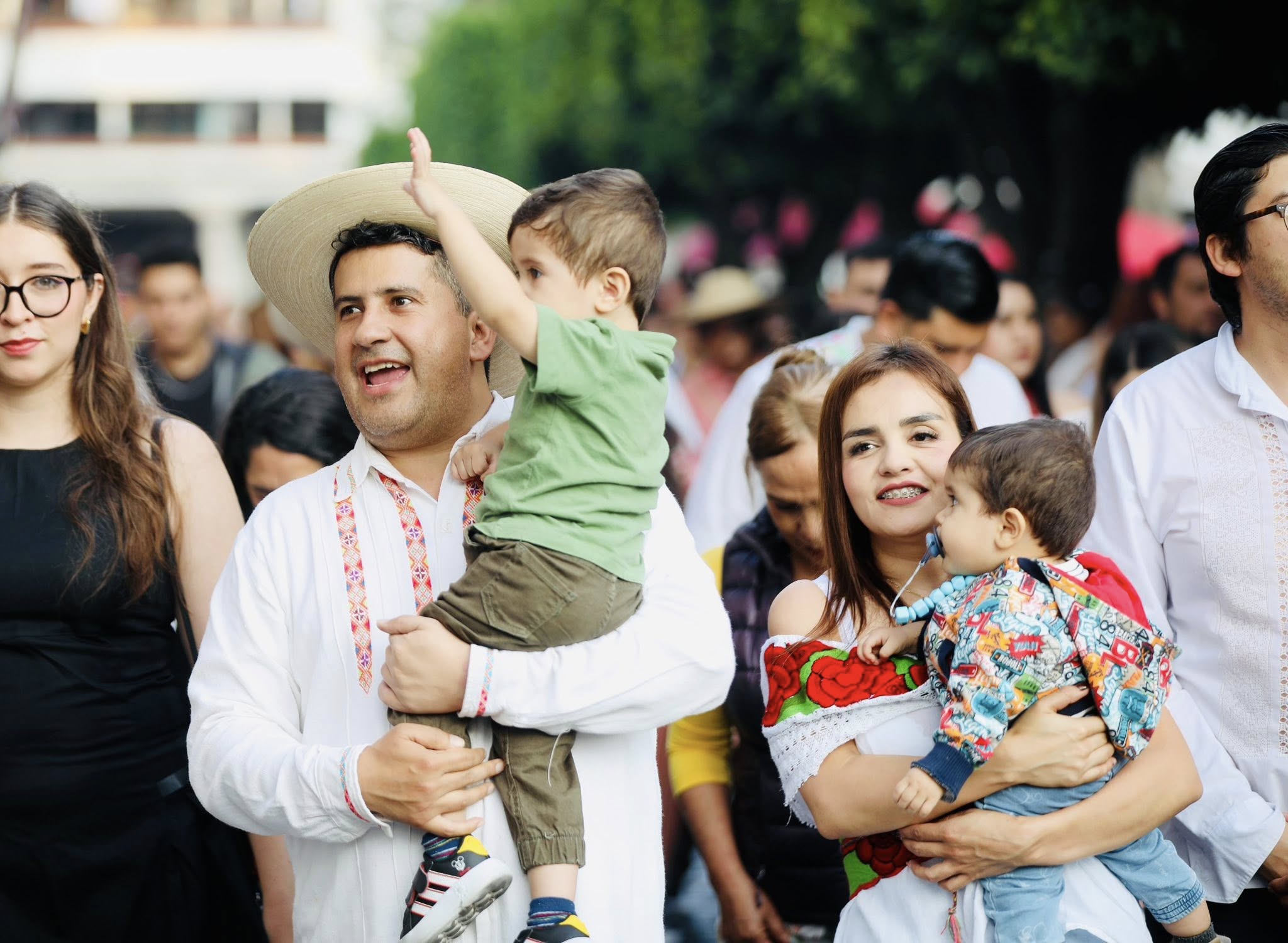 Alcaldesa de Uruapan responde a críticas de Fernández Noroña: “Si los perros ladran…”