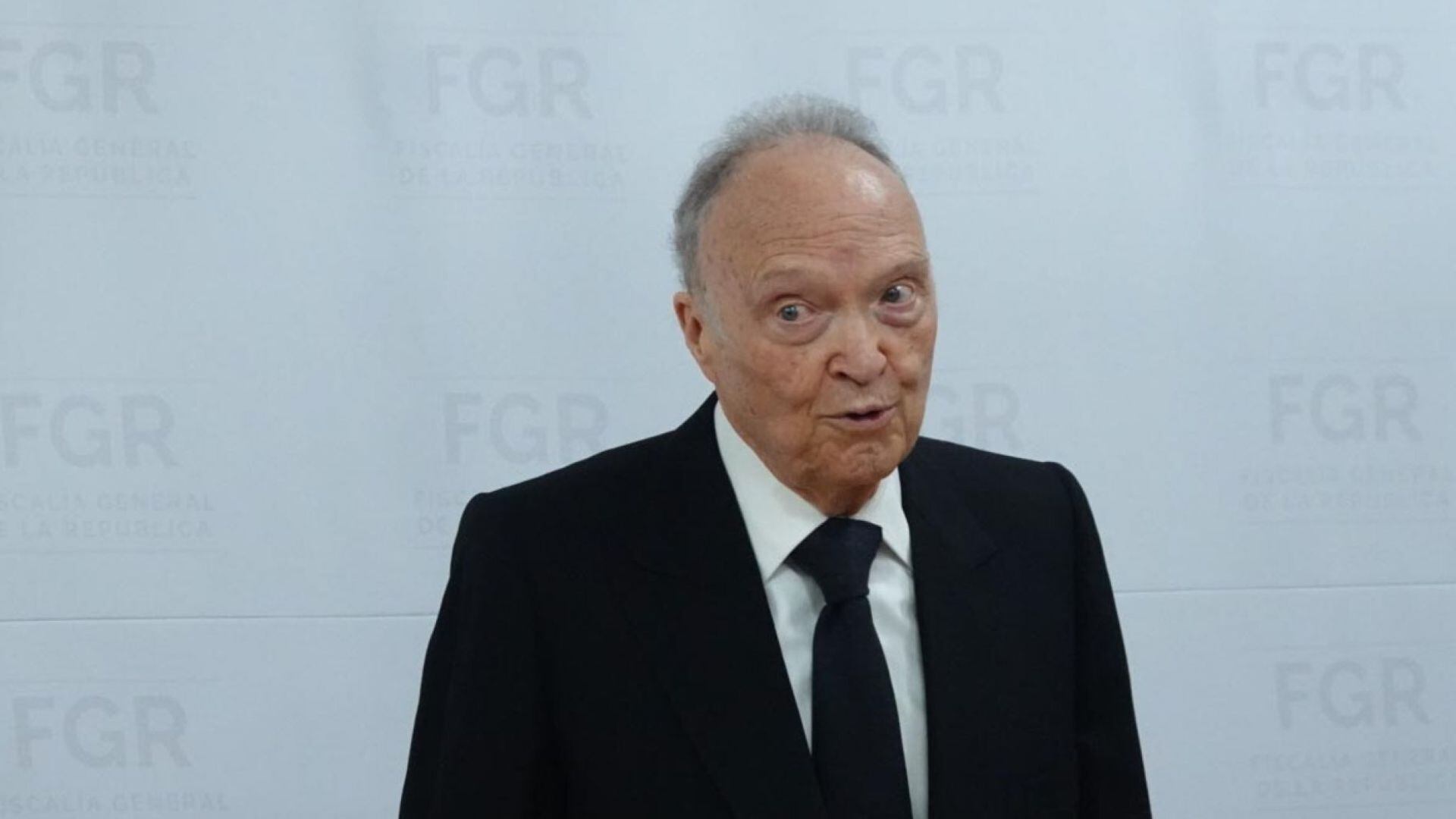 Gertz prepararía filtraciones a prensa de EU mientras se frena su nombramiento en Alemania