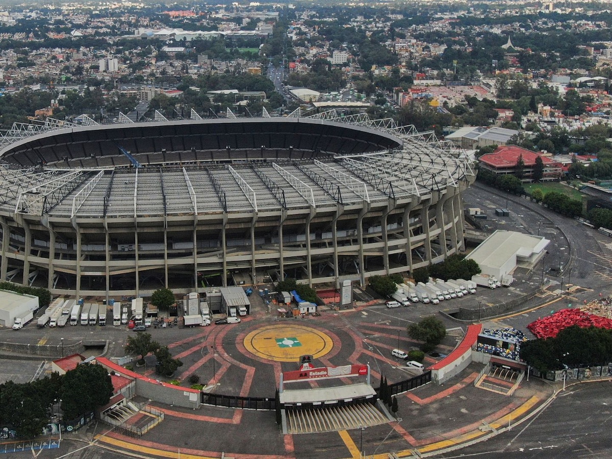 Grupo Televisa debe al SAT pero sigue recibiendo dinero público