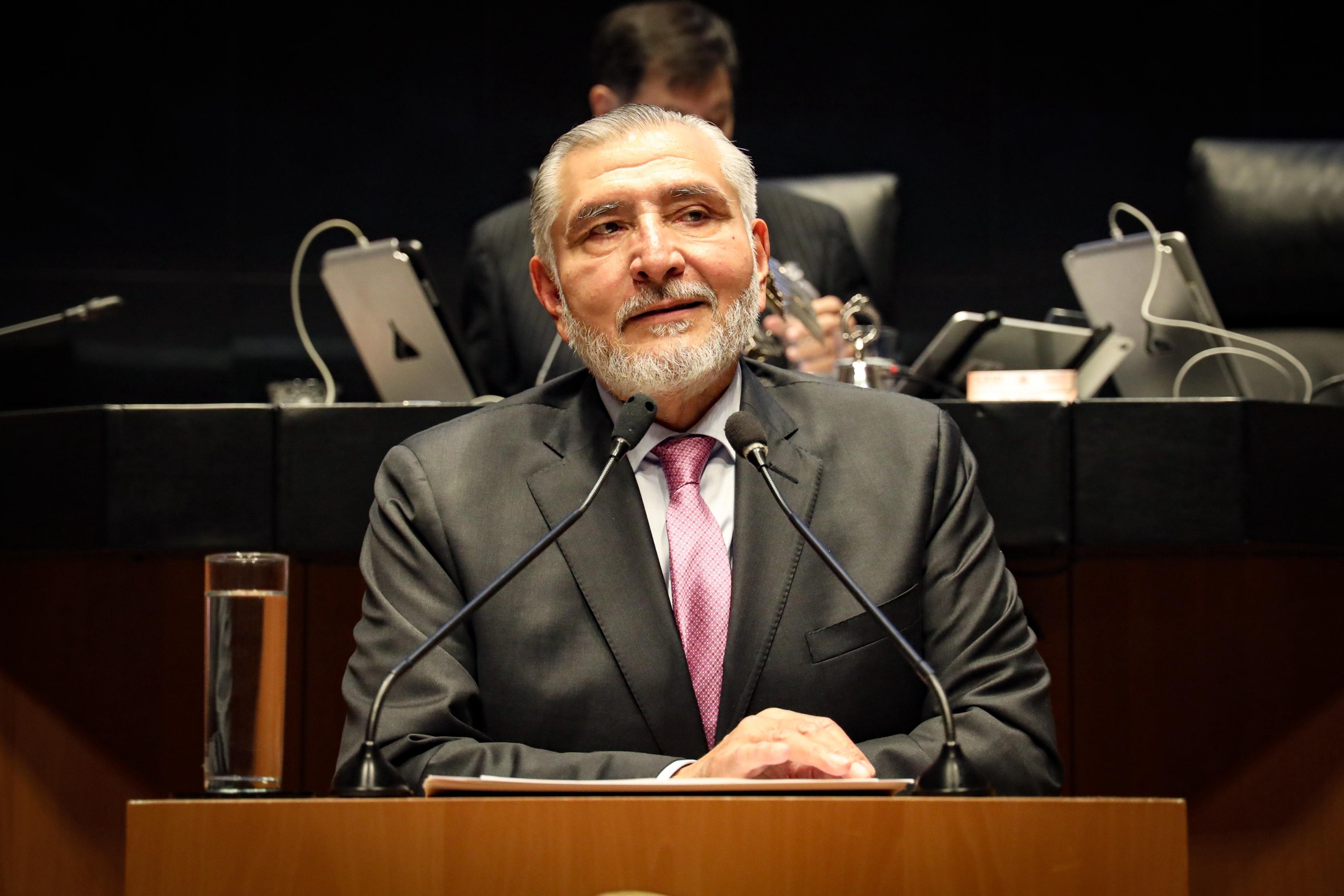 Adán Augusto concentra el control de casi 2 mil millones de pesos en el Senado