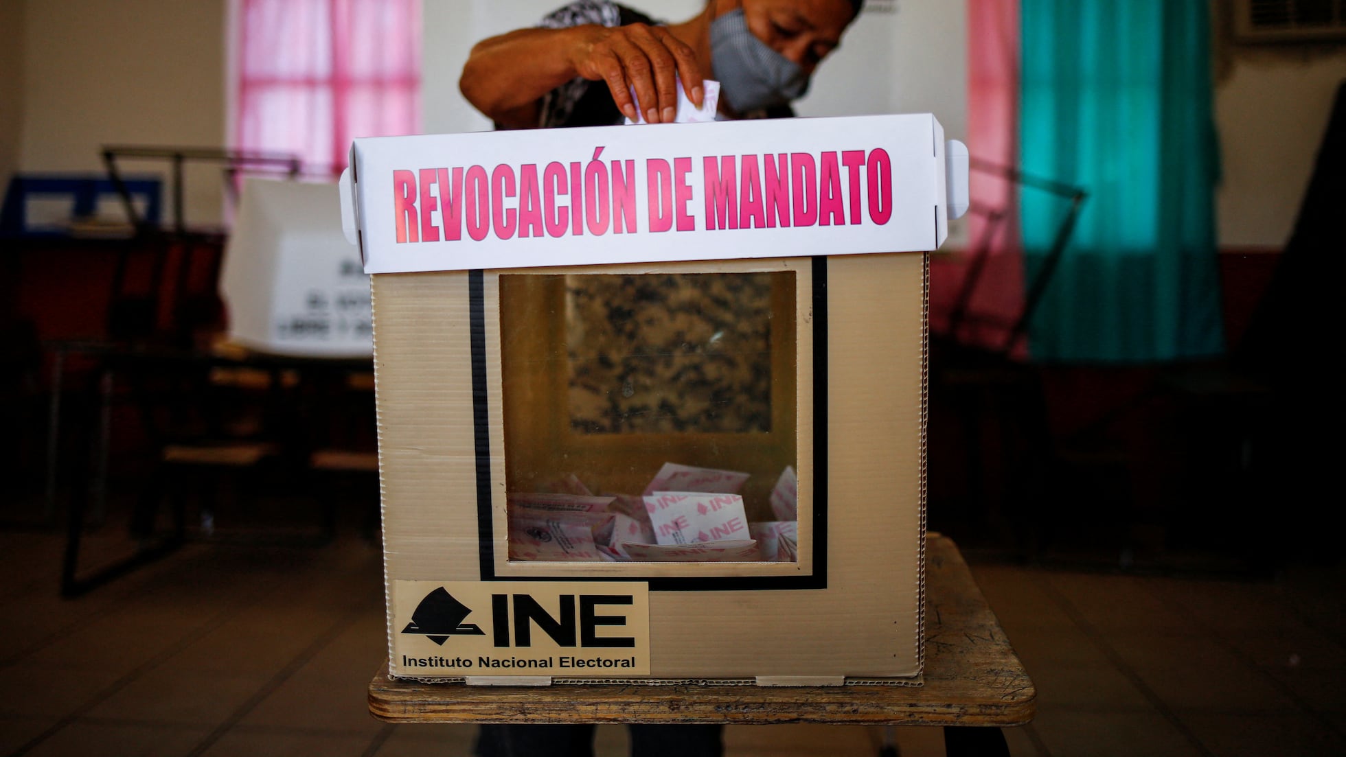 Morena quiere adelantar revocación de mandato y eliminar fuero a legisladores y gobernadores