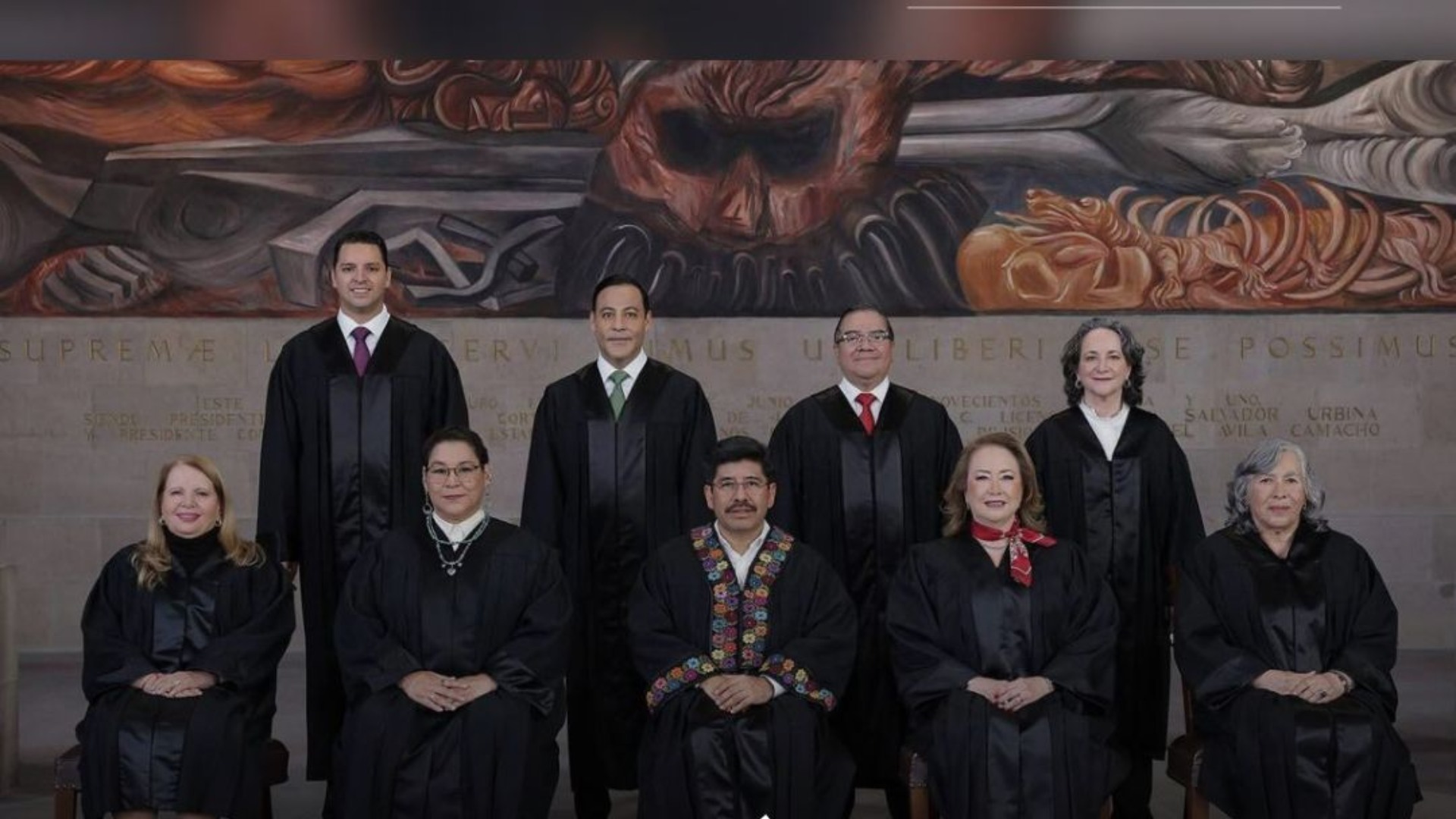 Nueva Corte suma polémica: gastan casi 300 mil pesos en togas