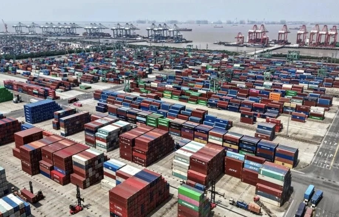 Exportaciones al rescate: México esquiva la recesión en 2025