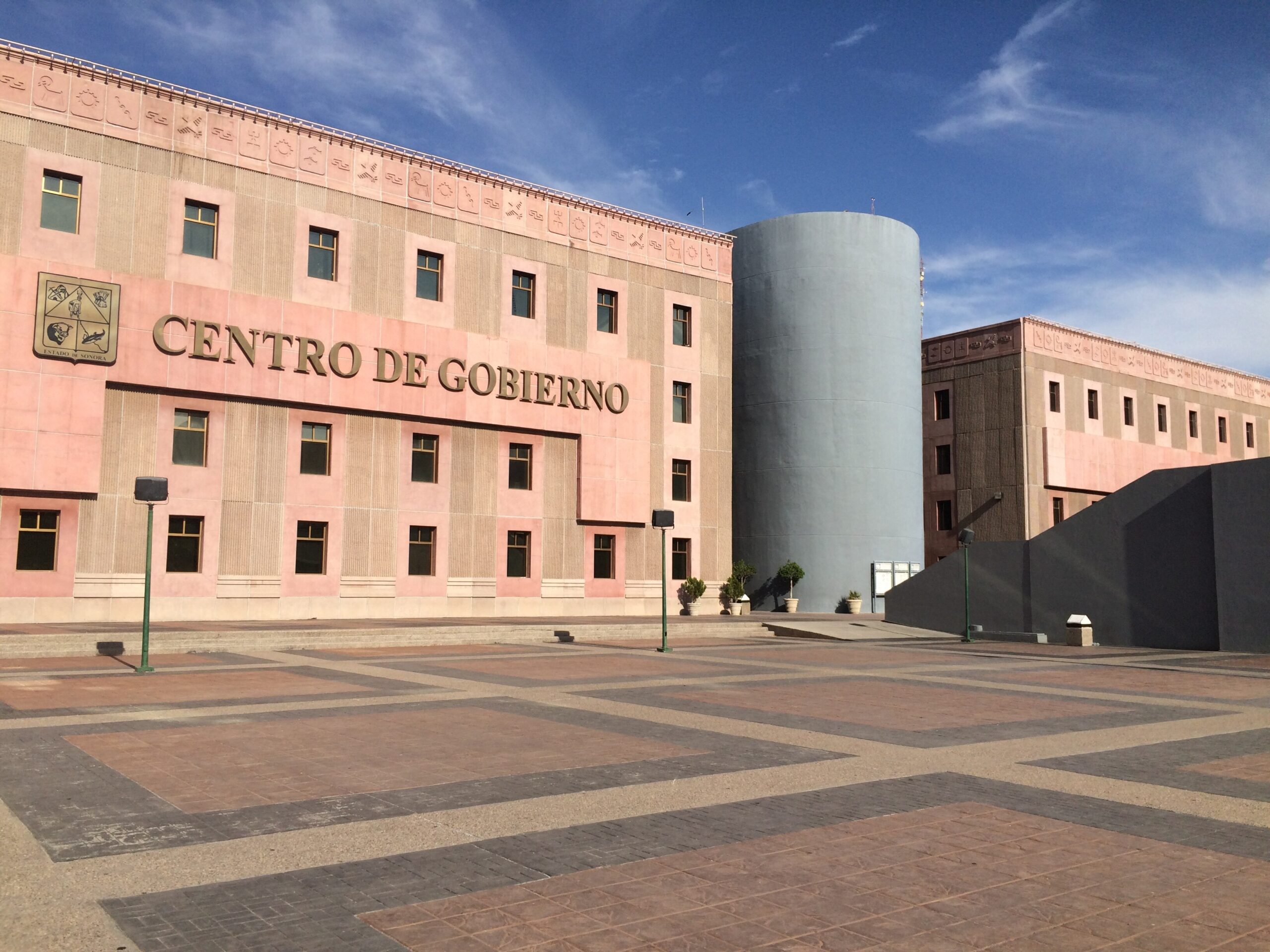 Ejecutan a una mujer en el sótano del Centro de Gobierno de Sonora