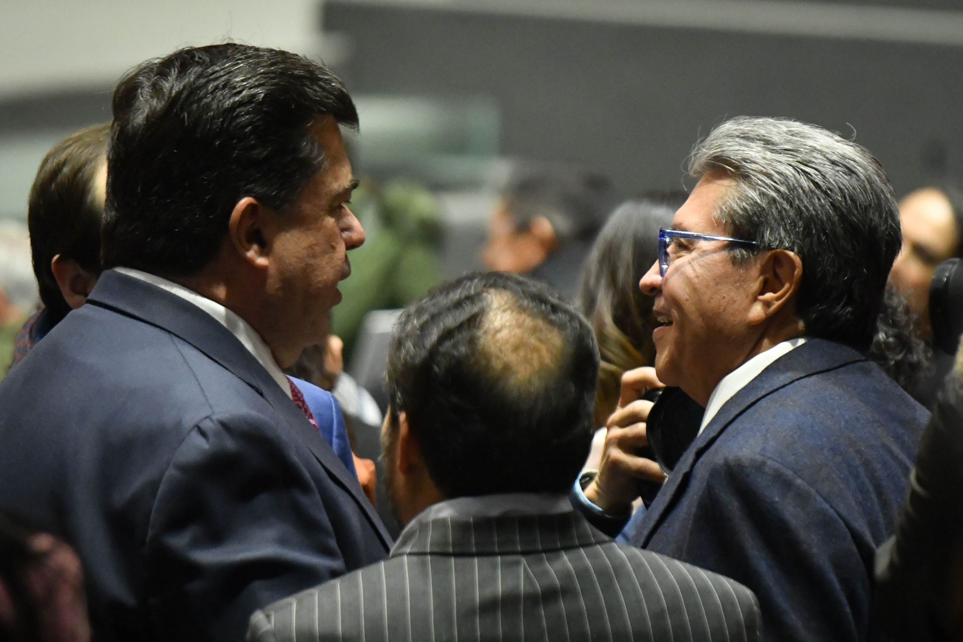 Sube dieta de diputados a 79 mil pesos en 2026 pese a negativa previa de Ricardo Monreal