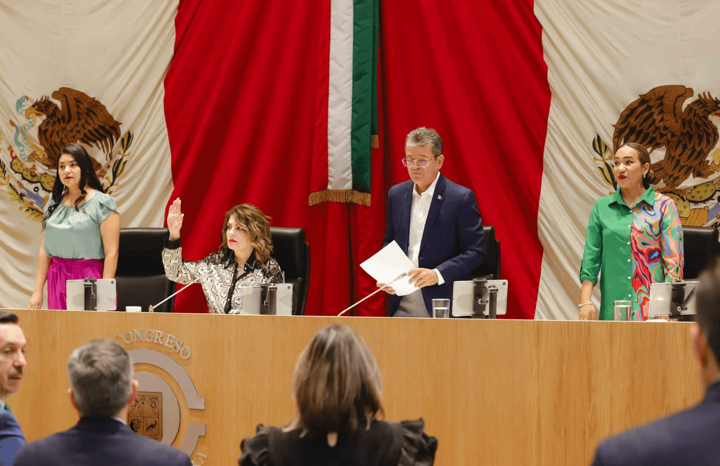 Buscan castigar con destitución el acoso sexual en el servicio público