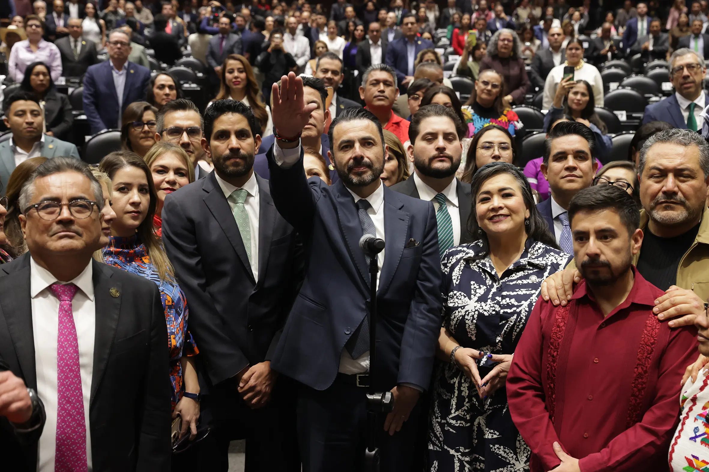 Diputados eligen a Aureliano Hernández Palacios como titular de la ASF hasta 2034