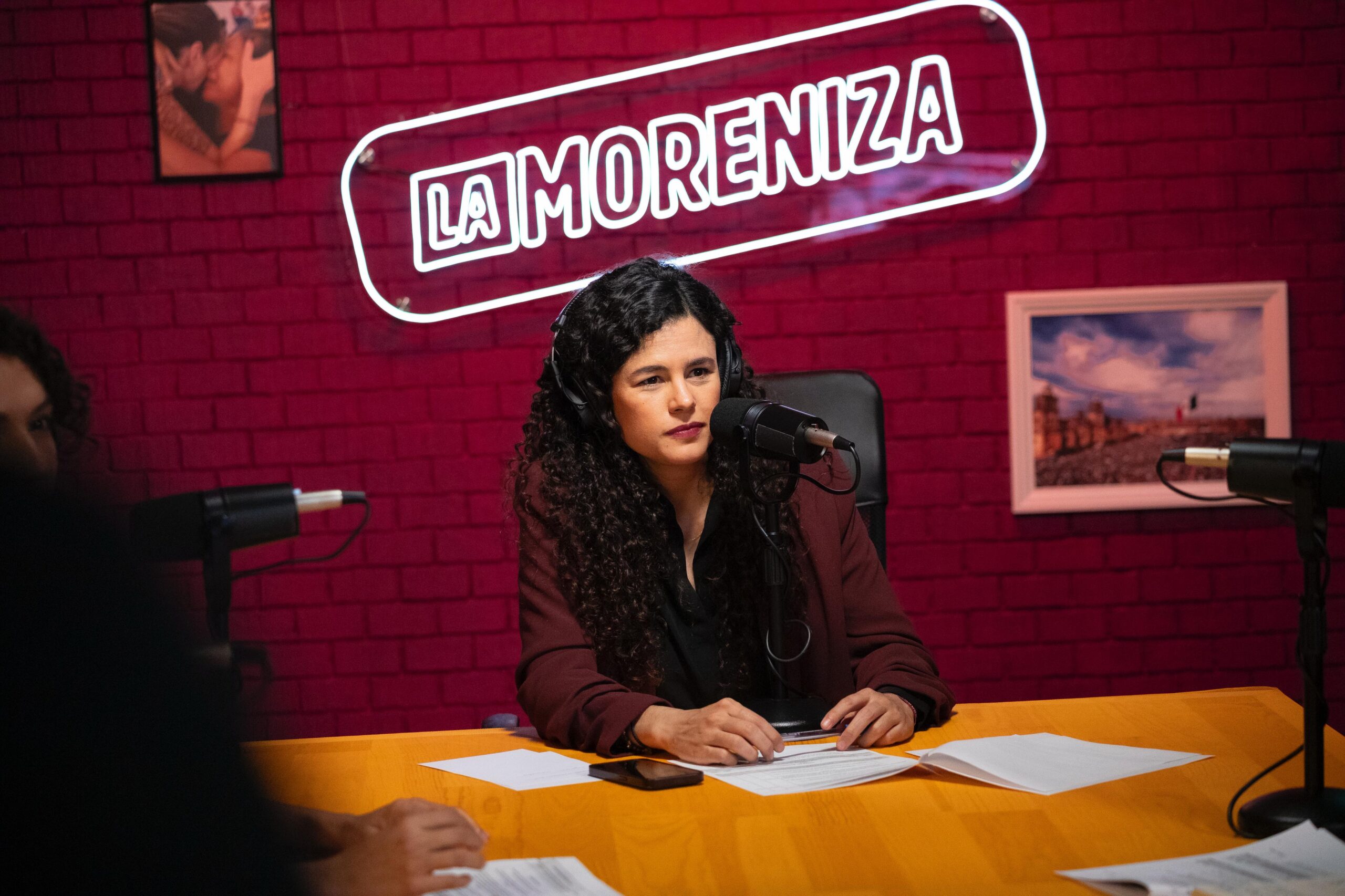 Morena oculta costos de “La Moreniza” y el INE lo exhibe por falta de transparencia