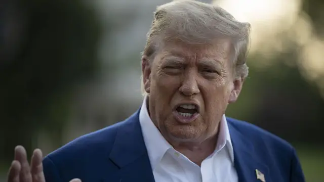 Trump asegura que Irán pidió alto al fuego mientras continúan bombardeos y condiciona decisión al estrecho de Ormuz