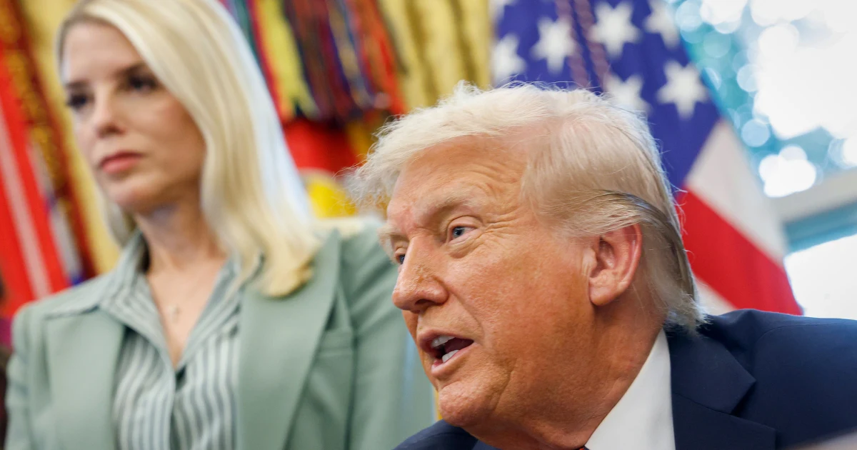 Trump destituye a Pam Bondi y desata relevo en la Fiscalía General de Estados Unidos
