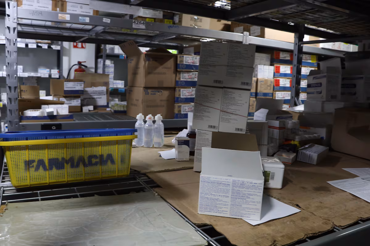 Gobierno compró 9,500 millones en medicinas a proveedores irregulares