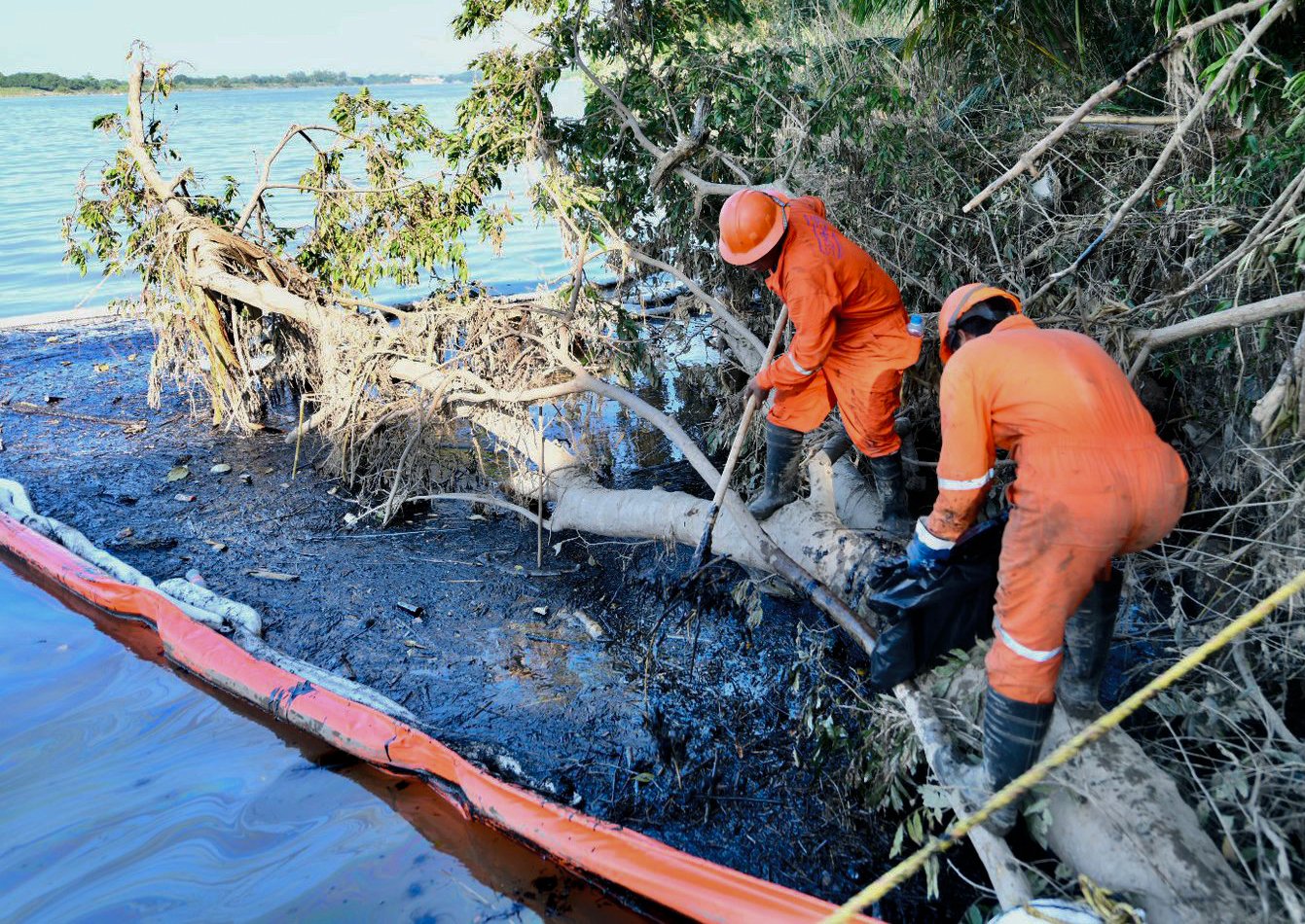 Pemex admite fuga en ducto y destapa encubrimiento interno tras 69 días de crisis