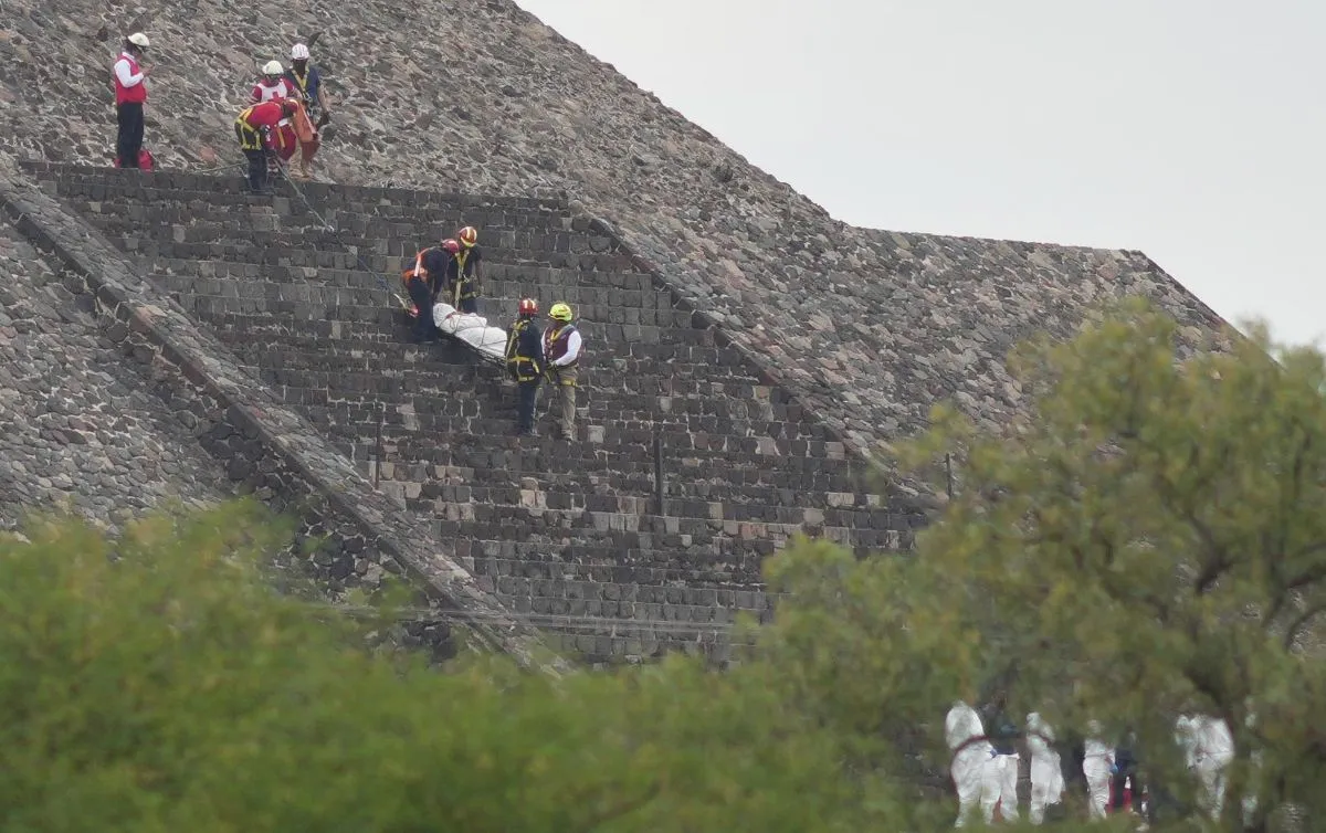 Disparos y rehenes en Teotihuacán: video muestra intervención armada en la Pirámide de la Luna